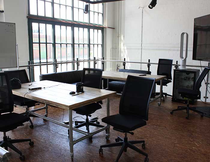 Workspace at Start-a-Factory, Fraunhofer IZM