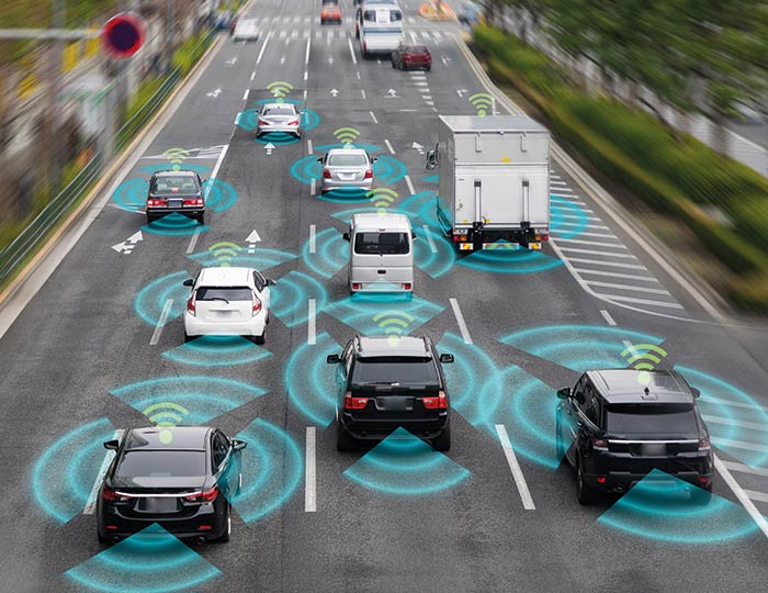 One of the many applications made possible by 6G’s record-breaking data rates: Collective intelligence for autonomous driving. | © metamorworks - adobe.stock.com