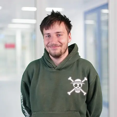 Profile Picture of Tom Chojne in front of the substrate line