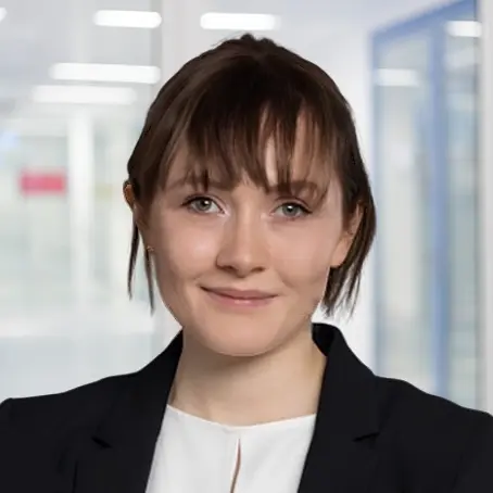 Profile Picture Alexandra Morozov in front of Substrate Line background